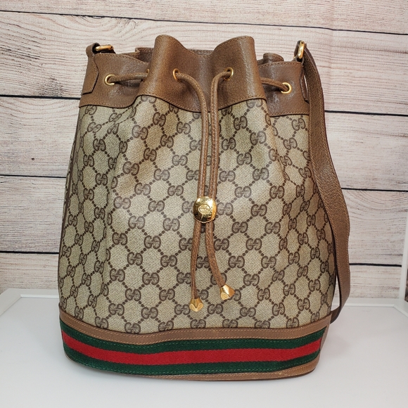 Vintage Authentic Gucci Bucket Bag - Picture 2 of 16